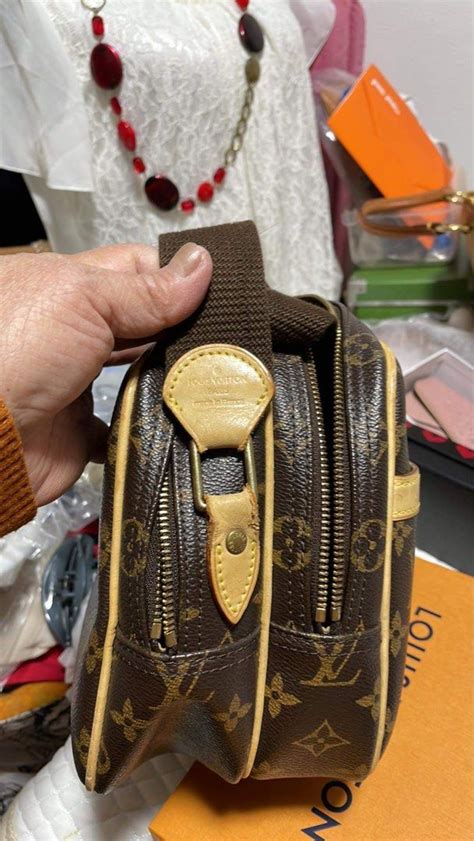 Louis Vuitton reporter pm size